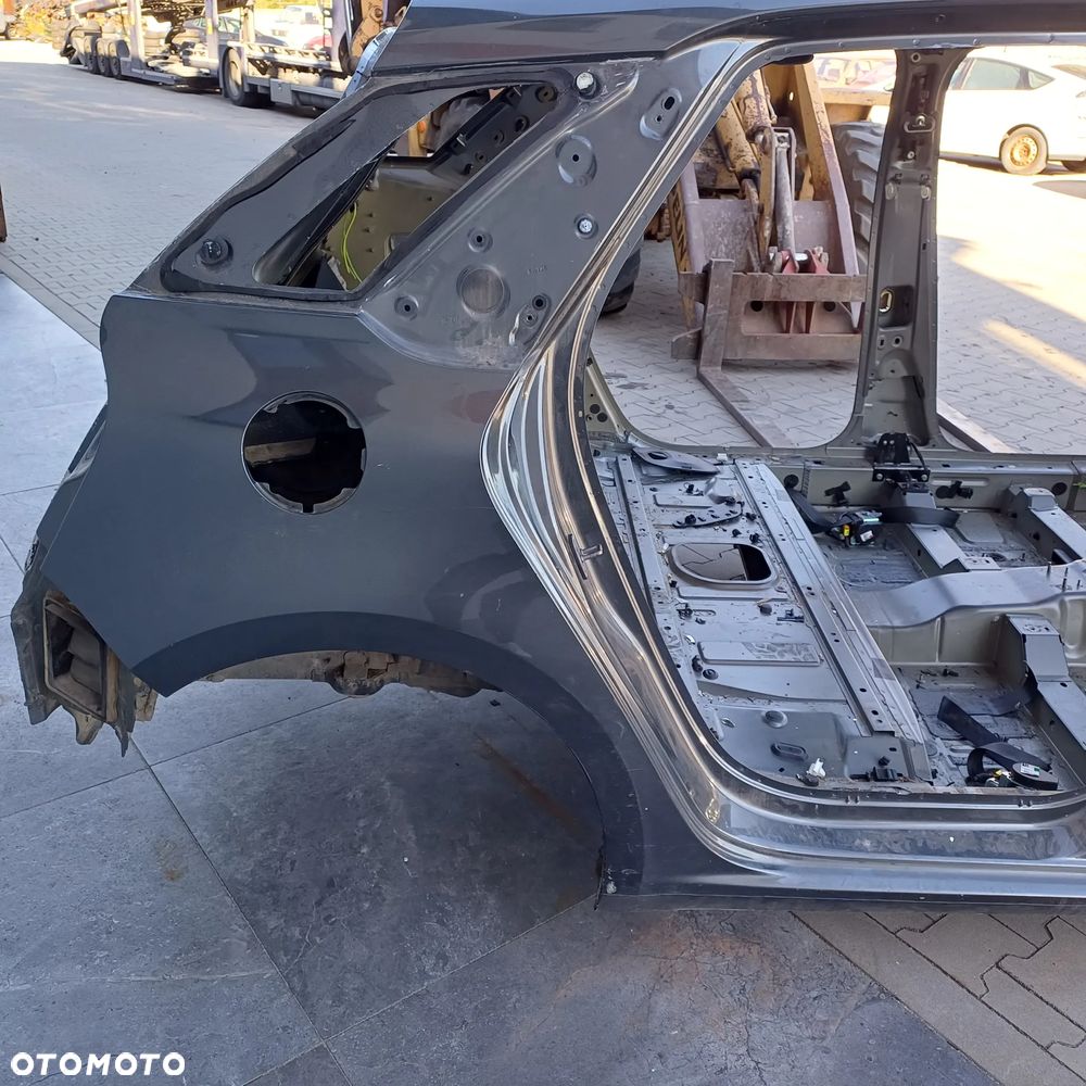 ĆWIARTKA BŁOTNIK PRAWY TYŁ CITROEN C4 II PICASSO HATCHBACK NR164 - 1
