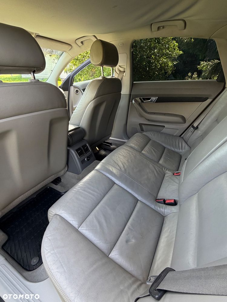 Audi A6 Limousine 2.4 - 14
