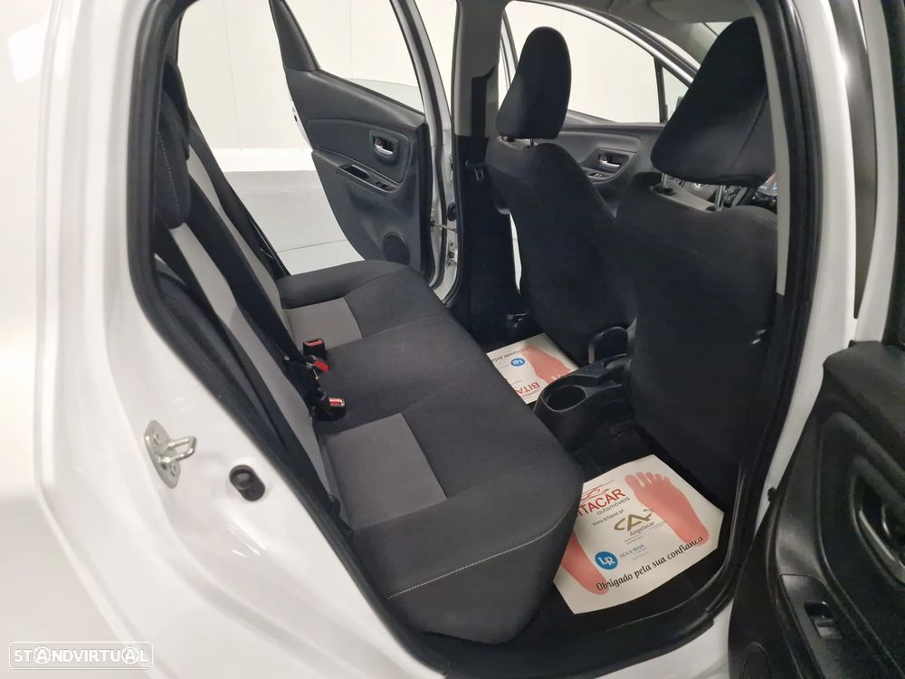 Toyota Yaris 1.0 VVT-i Comfort+P.Style - 24