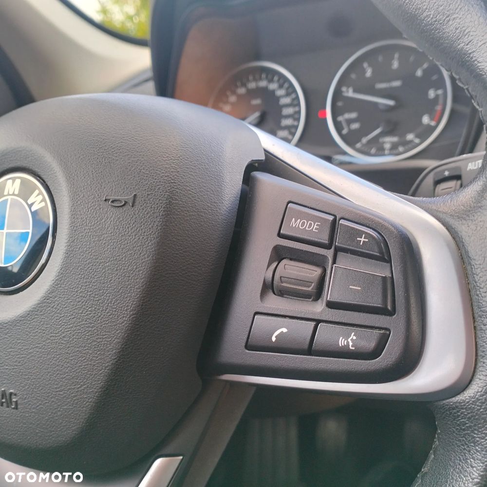 BMW X1 sDrive18d - 11