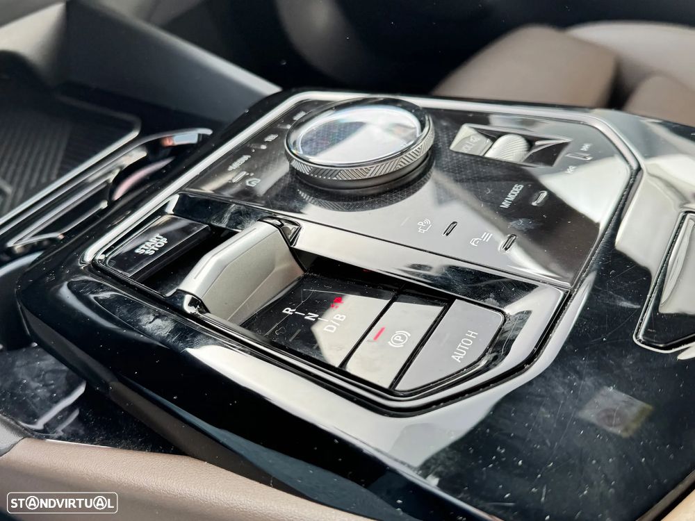 BMW i5 eDrive40 Pack Desportivo M - 14