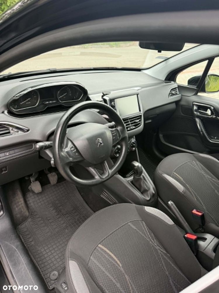 Peugeot 208 82 VTI Allure - 6