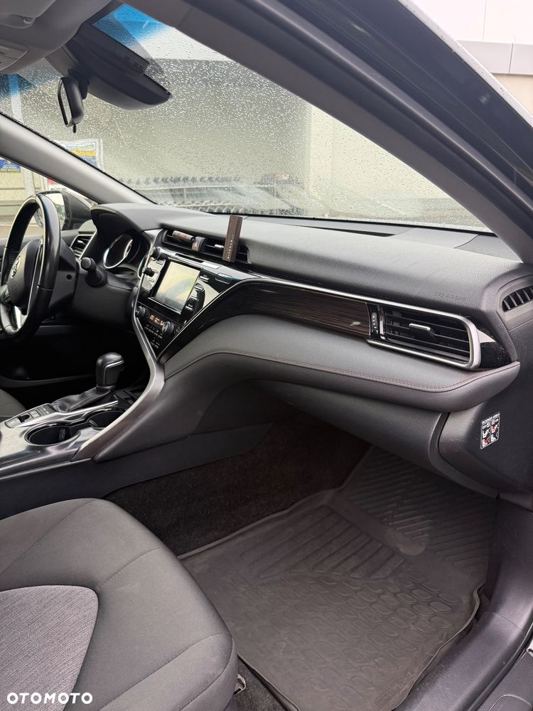 Toyota Camry 2.5 Hybrid Comfort CVT - 16