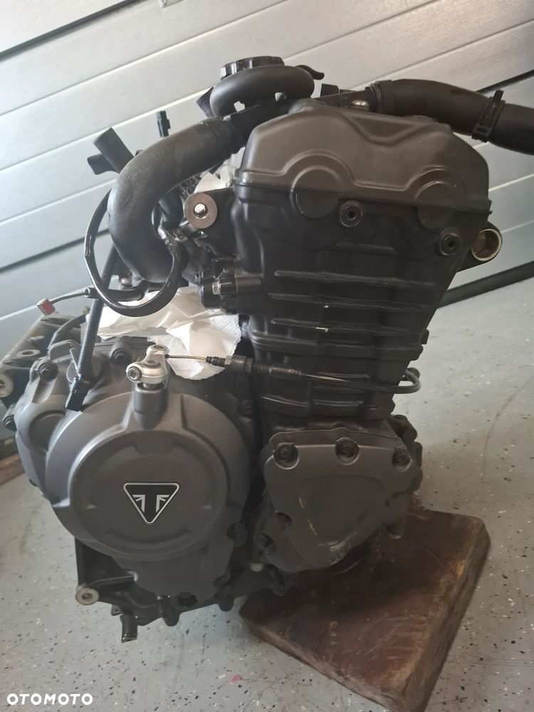 Triumph Speed Triple 1200 silnik engine - 1