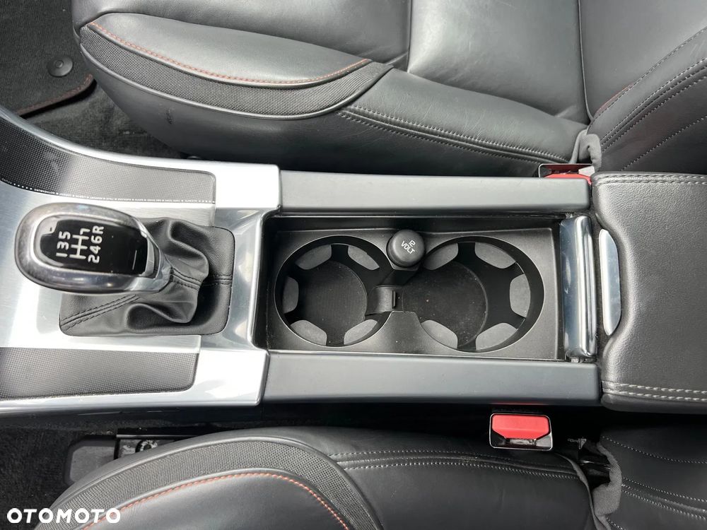 Volvo XC 60 D3 Drive-E Ocean Race - 24