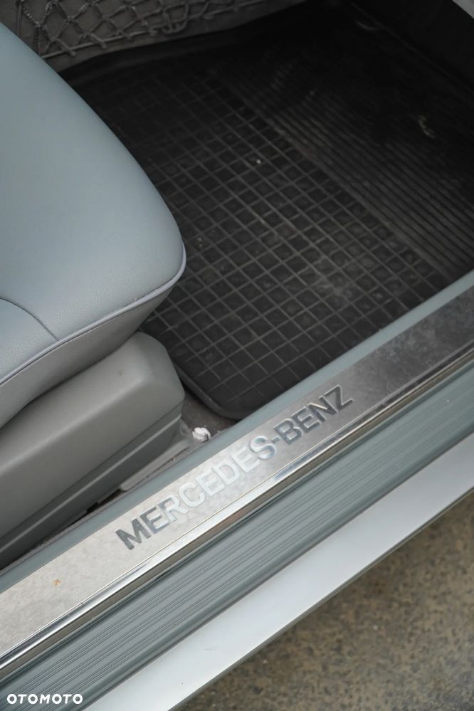 Mercedes-Benz Klasa S 300 TD - 16