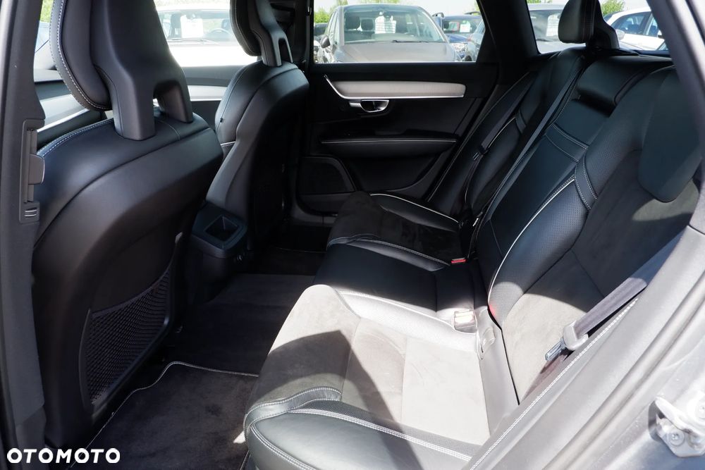 Volvo V90 T5 R-Design - 31