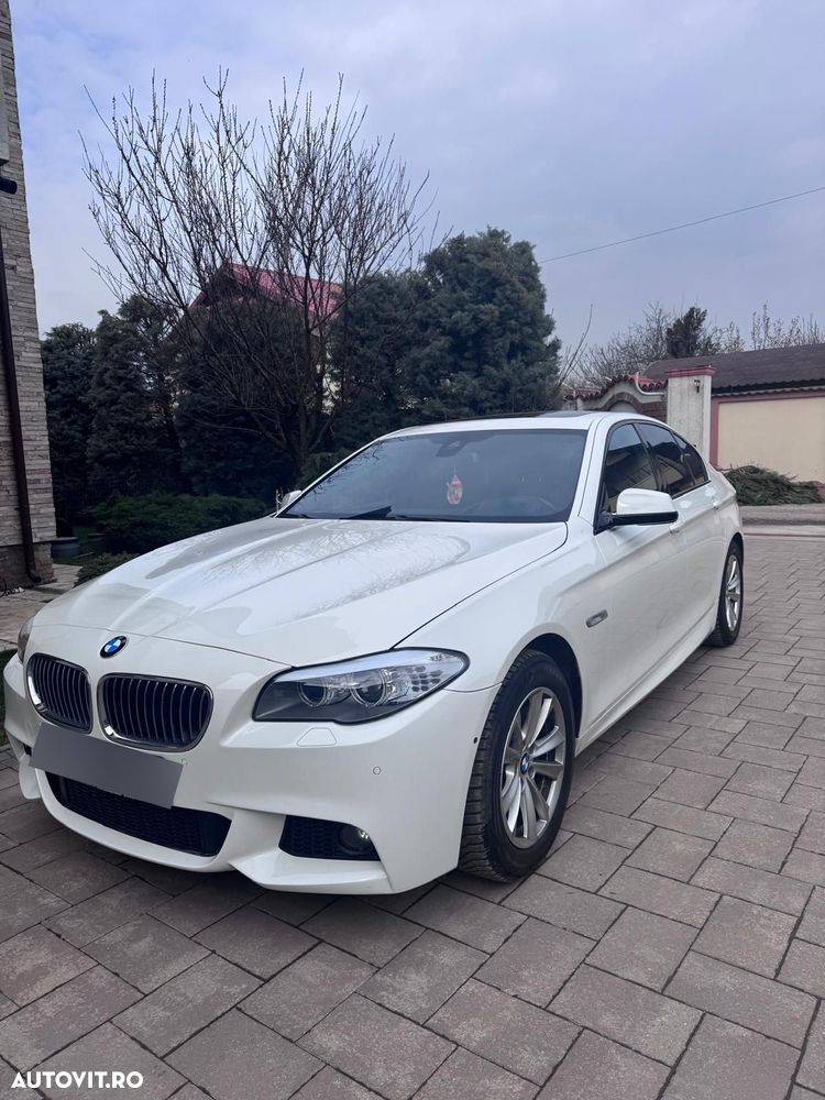 BMW Seria 5 525d Aut. Modern Line - 2