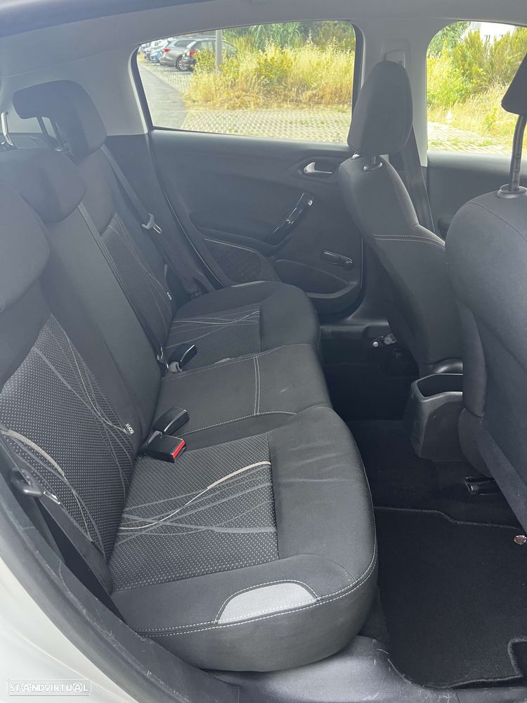 Peugeot 208 1.2 VTi Active - 10