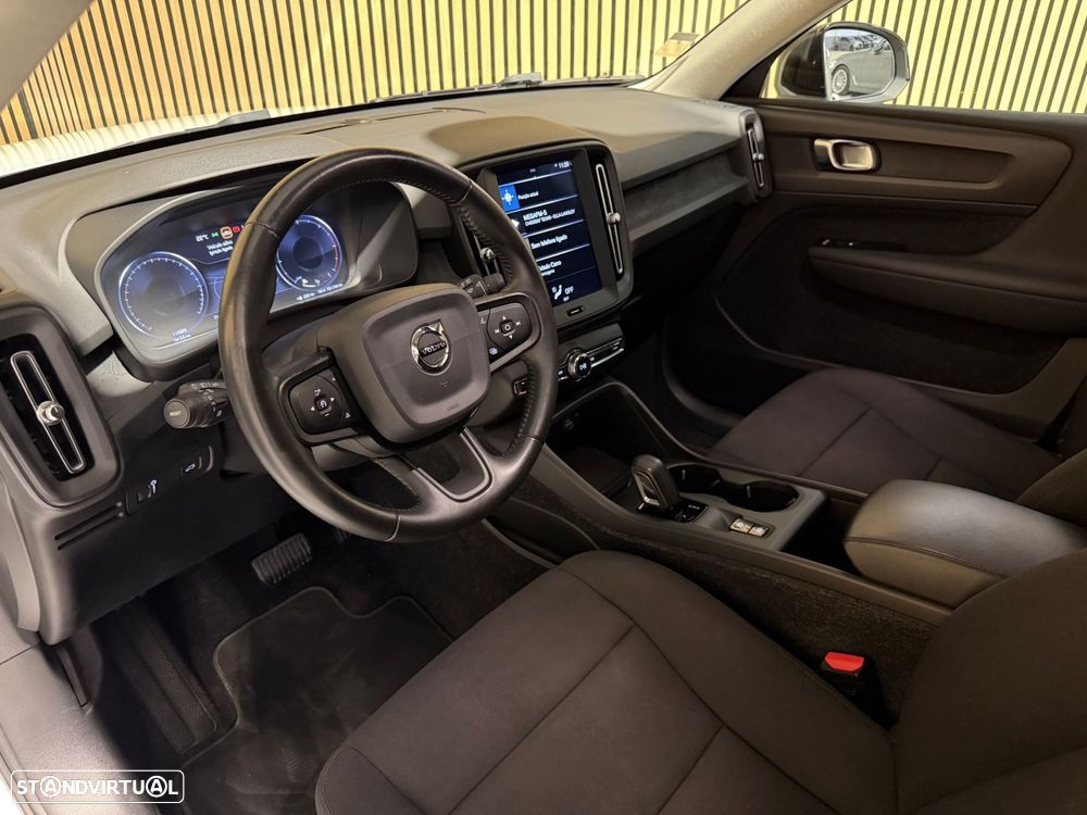 Volvo XC 40 2.0 D3 Momentum Plus Geartronic — fotografia 6