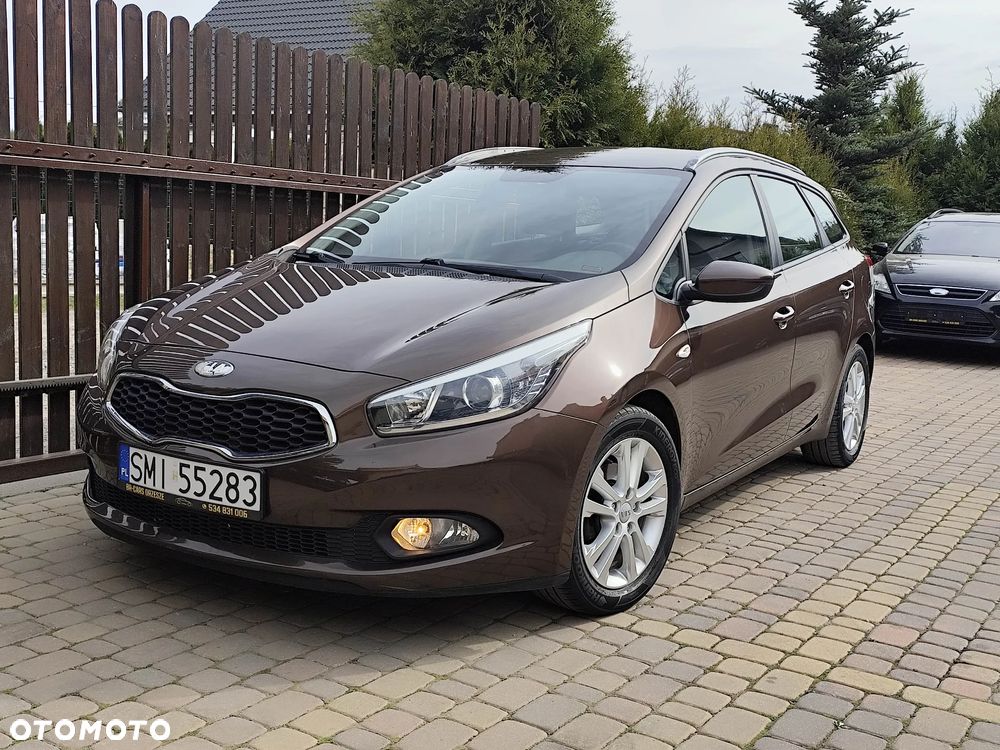 Kia Ceed 1.6 GDI Dream Team Edition - 21