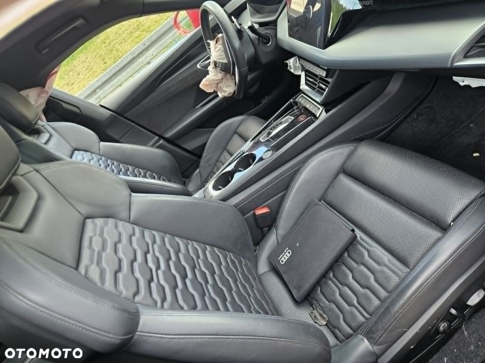 Audi e-tron GT quattro - 21