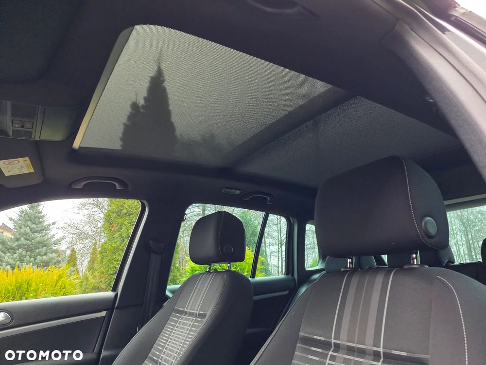 Volkswagen Tiguan 2.0 TDI DPF 4Motion BlueMotion Technology DSG Lounge Sport & Style - 25