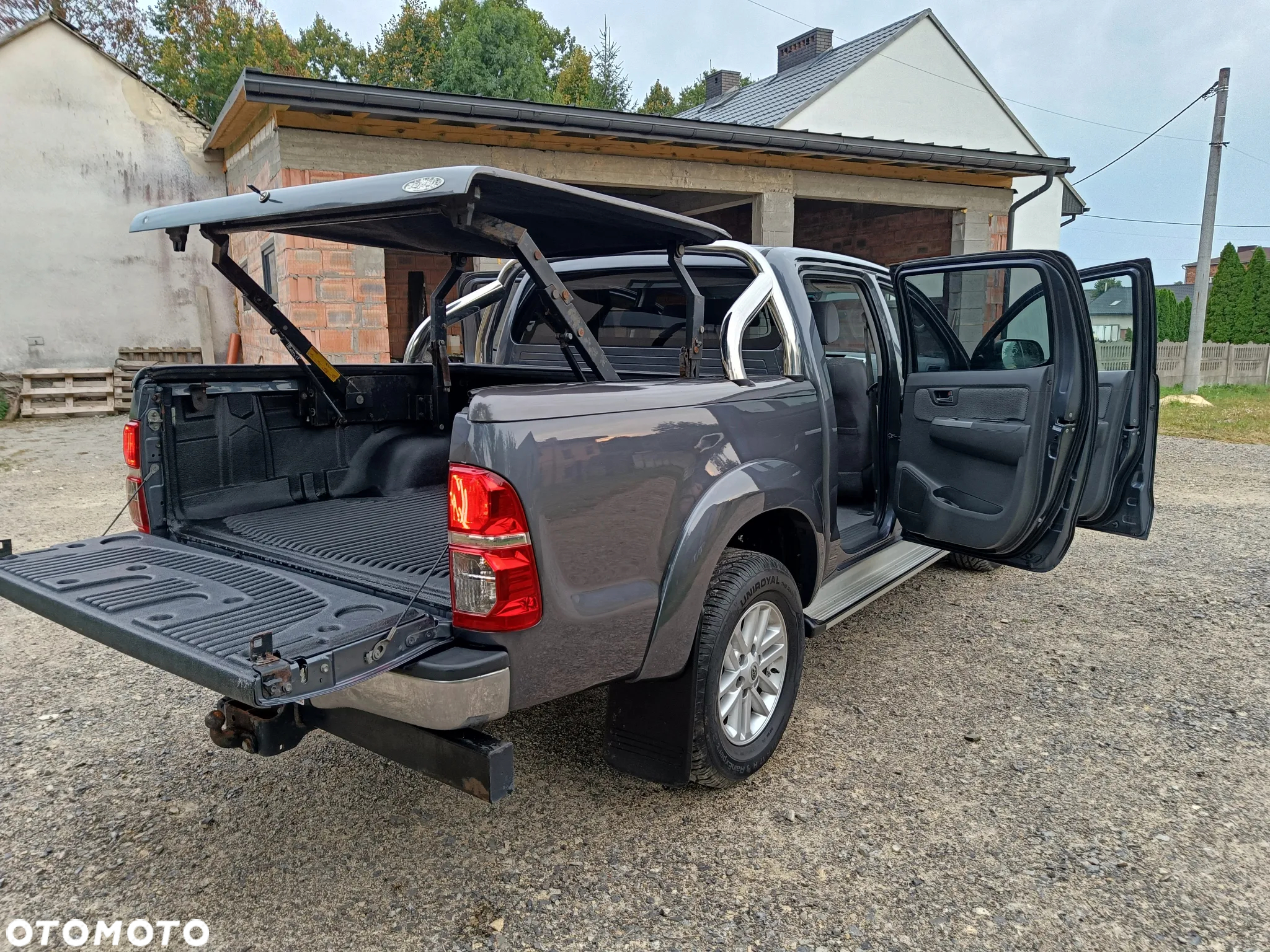 Toyota Hilux 3.0 D-4D SR5 - 24