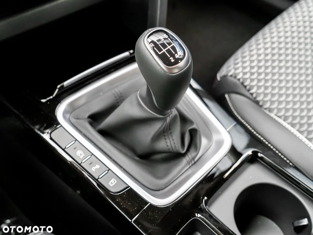 Kia Ceed 1.5 T-GDI Tribute - 25