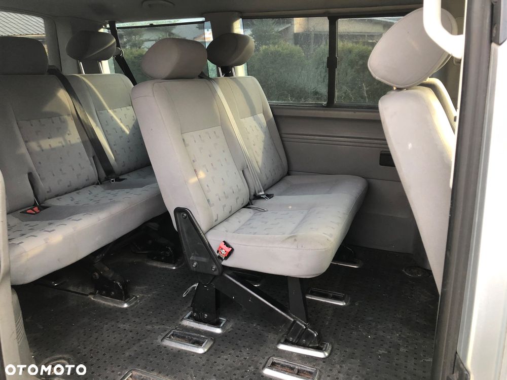 Volkswagen Caravelle L1 - 8