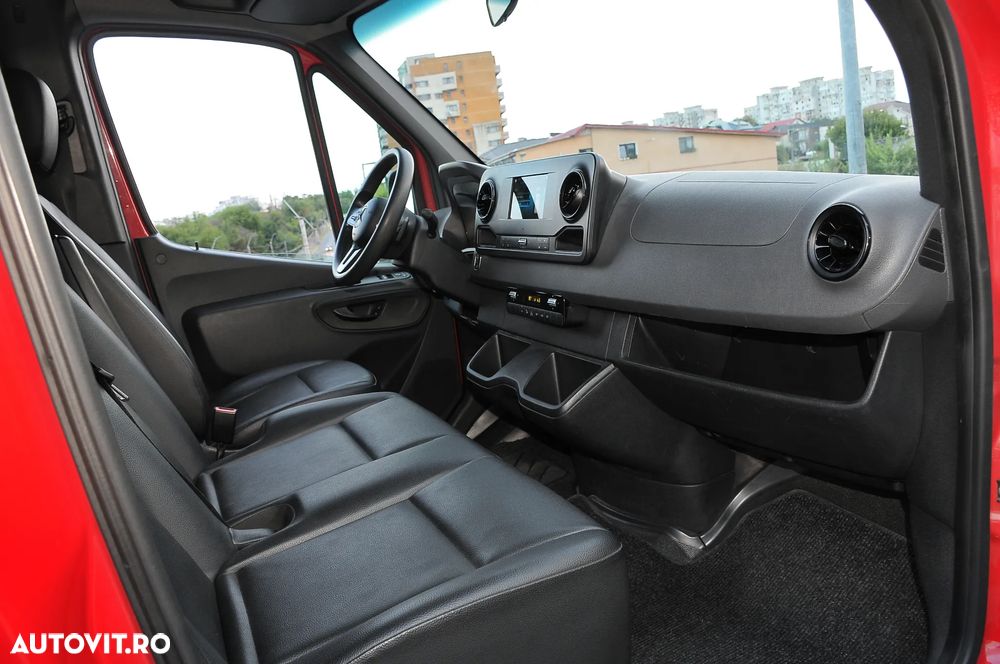 Mercedes-Benz Sprinter - 15