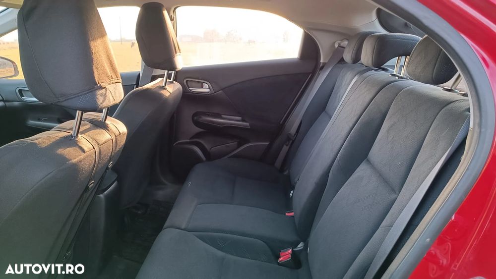 Honda Civic 1.4 i-VTEC - 10