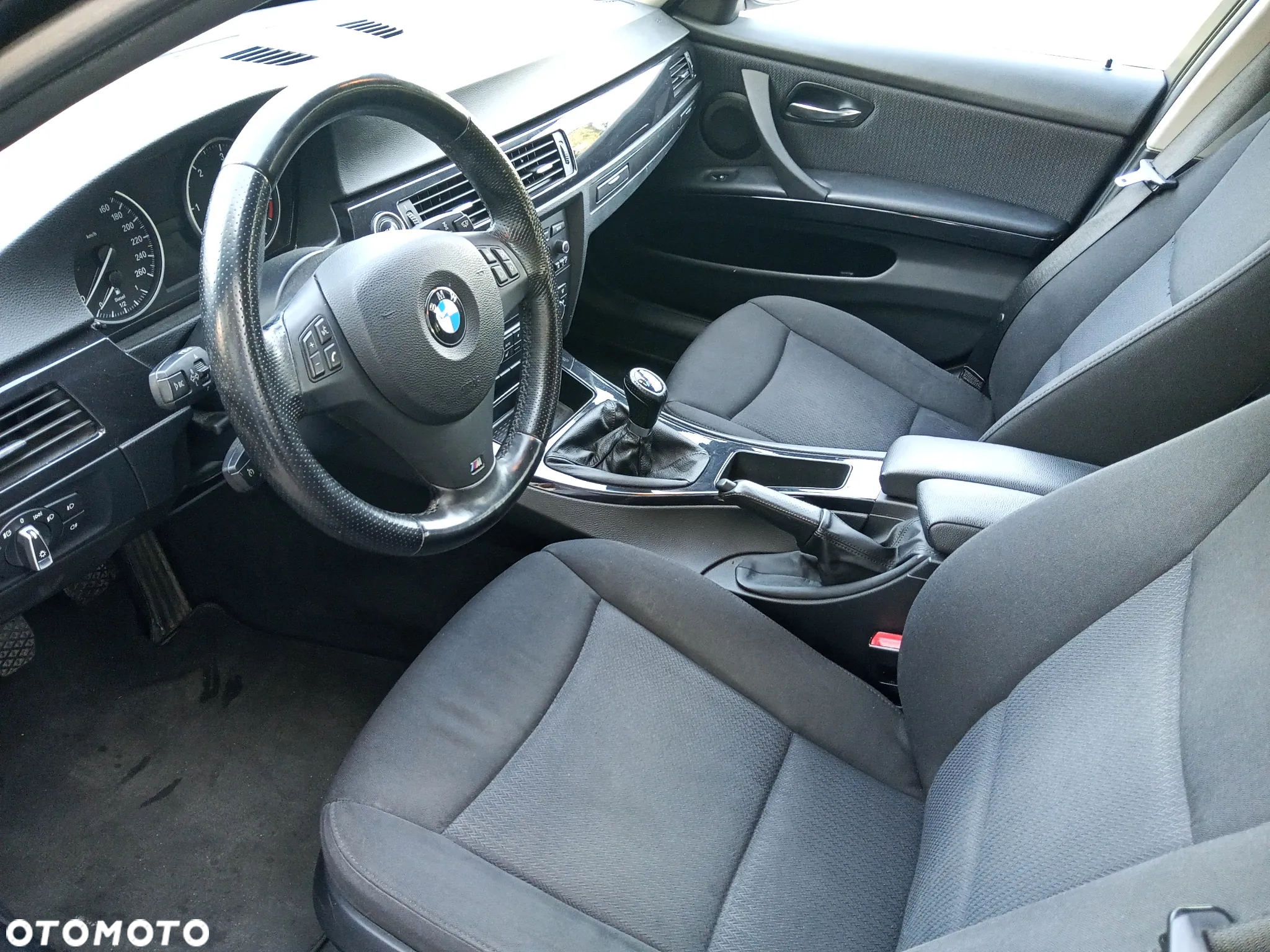 BMW Seria 3 318d DPF Touring - 8