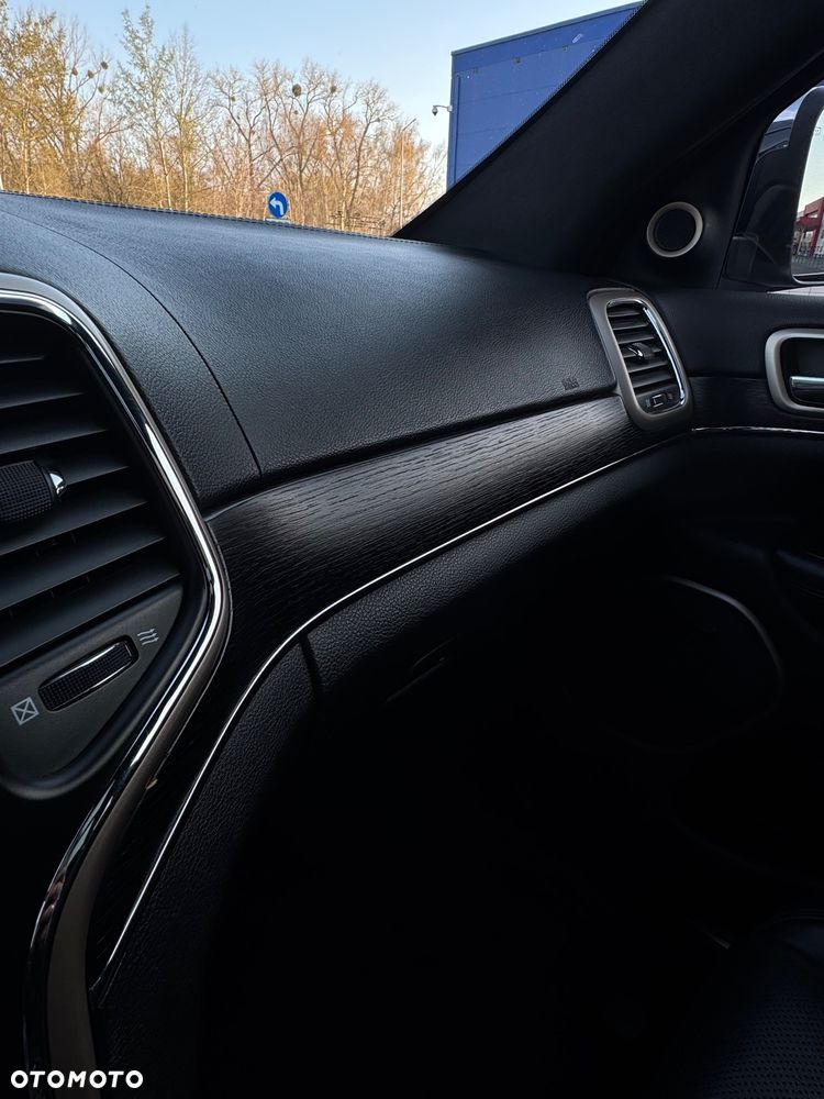 Jeep Grand Cherokee 3.6 V6 Summit - 24