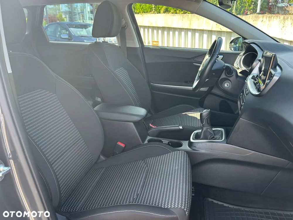 Kia Ceed 1.5 T-GDI M - 16
