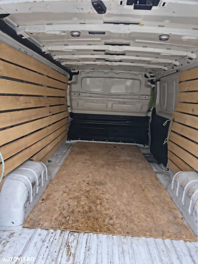 Opel Vivaro - 5