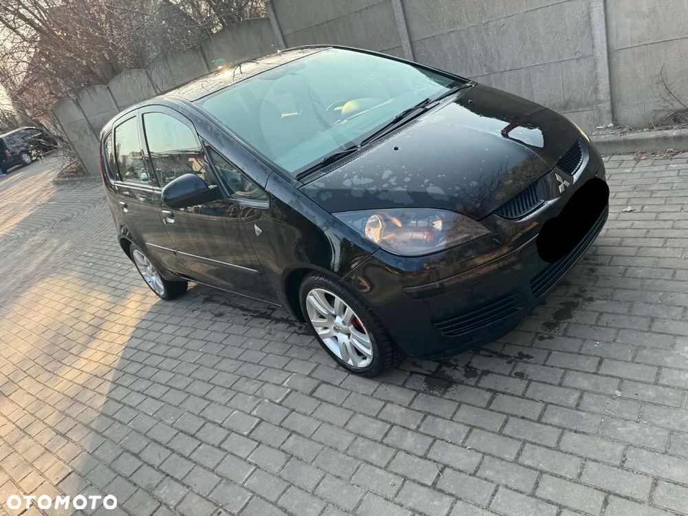 Mitsubishi Colt - 2