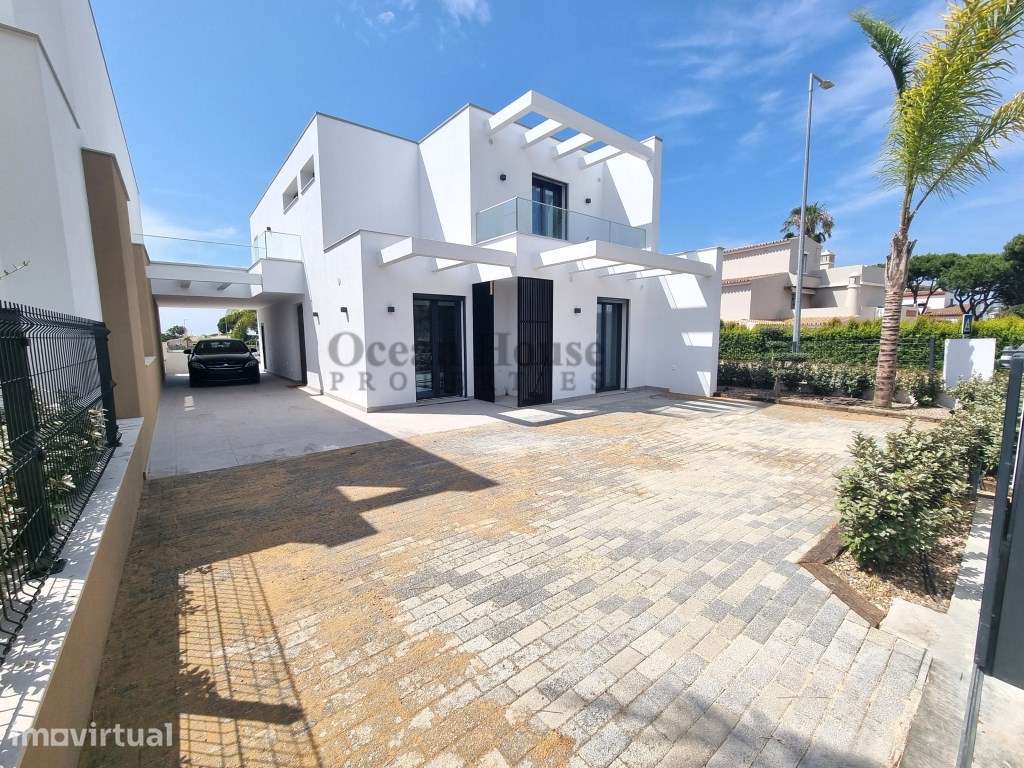 Moradia moderna T3 com piscina privada em Vilamoura - Grande imagem: 3/36