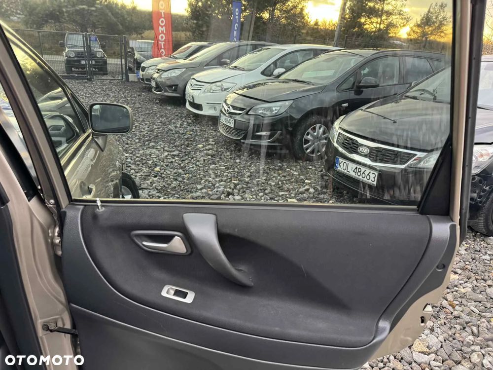 Suzuki Liana 1.6 Comfort - 13