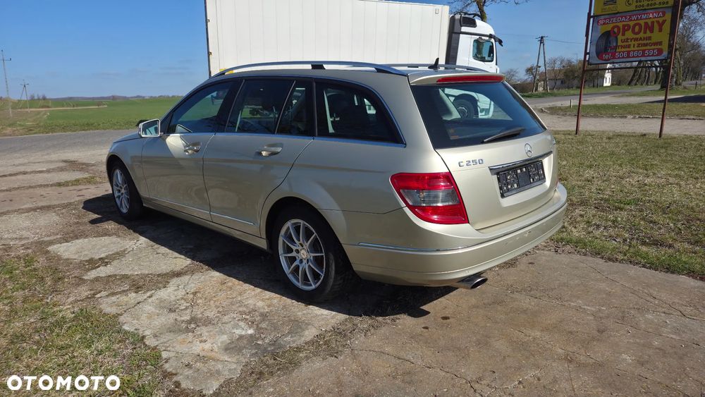 Mercedes-Benz Klasa C 250 CGI BlueEff Avantgarde - 3