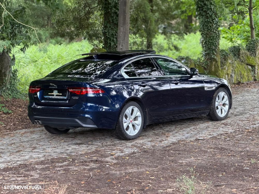 Jaguar XE 2.0 D R-Dynamic S - 48