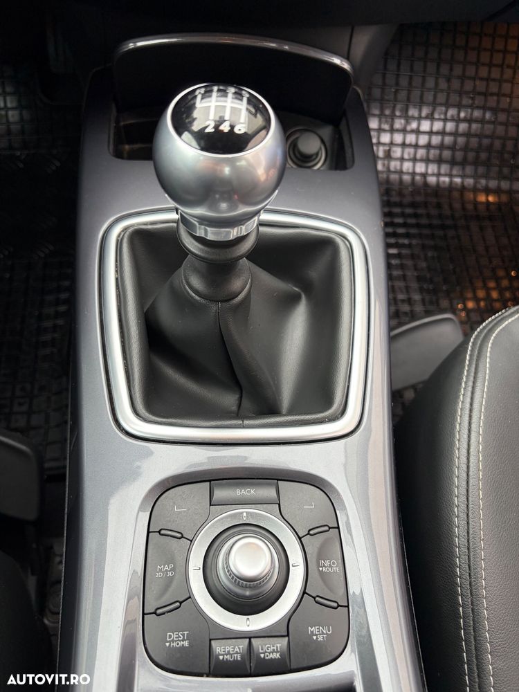 Renault Laguna dCi 110 FAP Sportway - 16