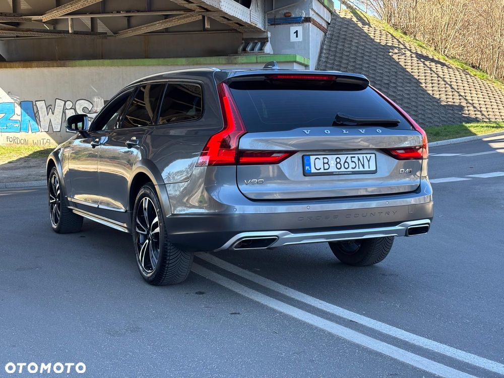 Volvo V90 Cross Country D4 AWD Geartronic Pro - 5