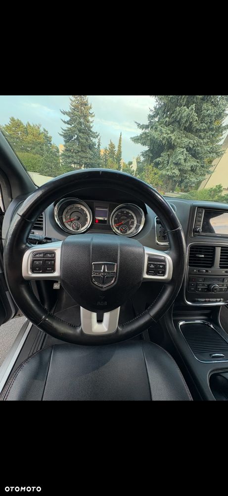 Dodge Grand Caravan 3.6 R/T - 10