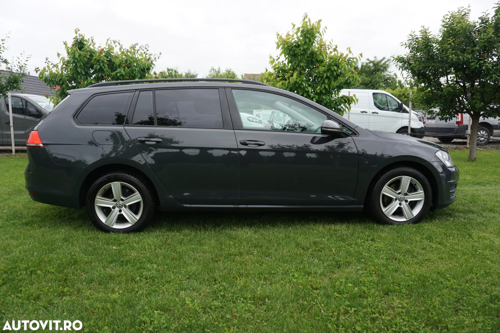 Volkswagen Golf 1.6 TDI BlueMotion Technology DPF Highline DSG - 3
