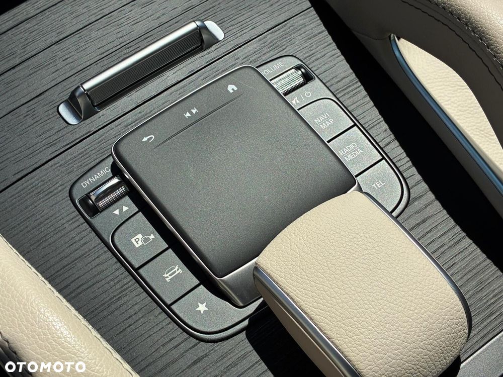 Mercedes-Benz GLS - 20