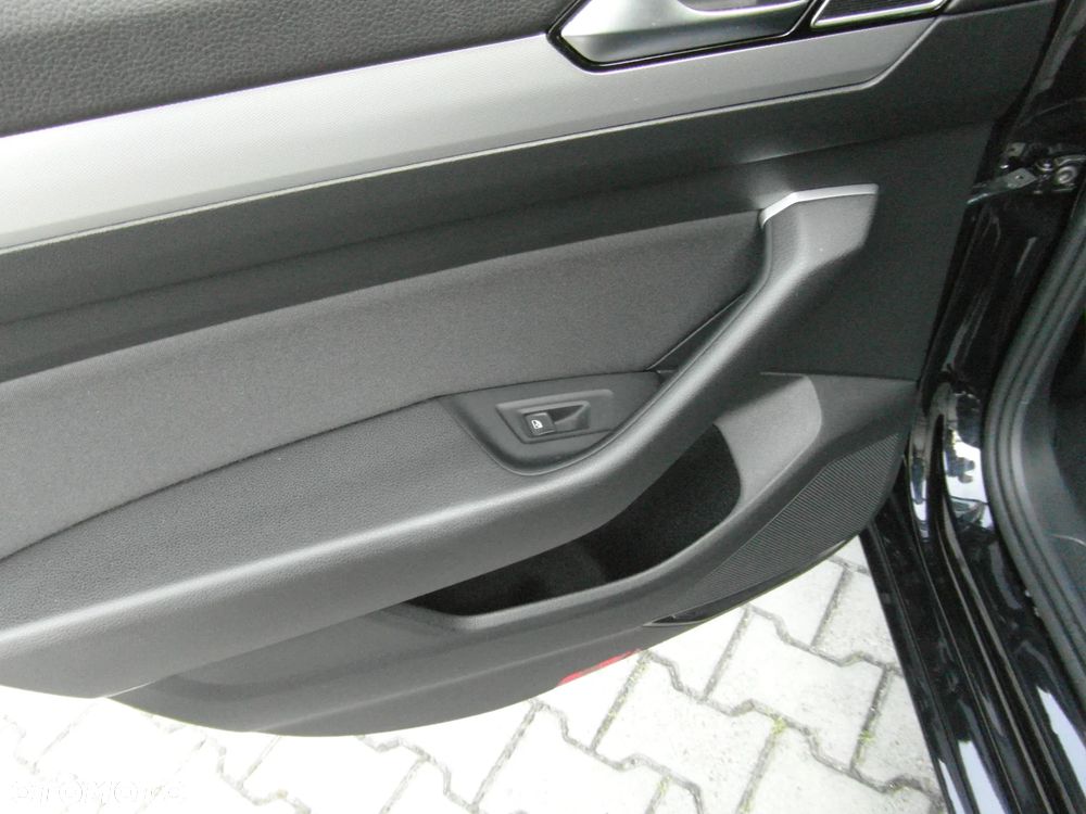 Volkswagen Passat 2.0 TDI BMT Comfortline - 30