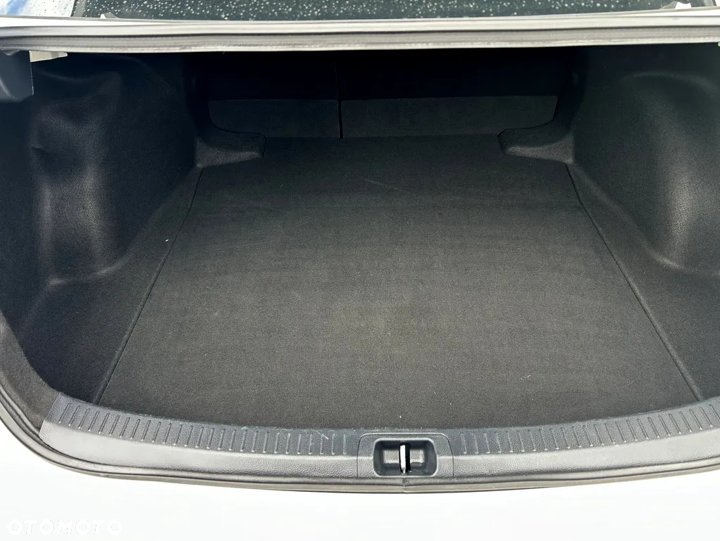 Toyota Corolla - 27