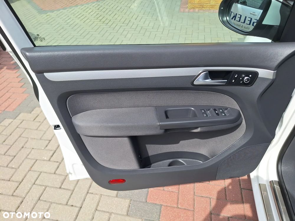 Volkswagen Touran 1.6 TDI DPF Highline - 15