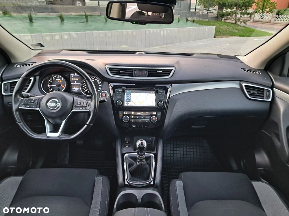 Nissan Qashqai 1.2 DIG-T Tekna EU6 - 17