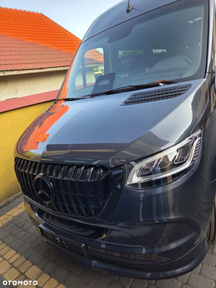 Mercedes-Benz Sprinter - 2