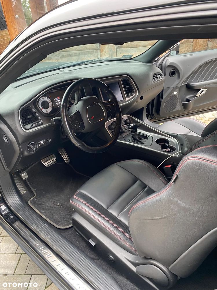 Dodge Challenger 6.4 Scat Pack - 14