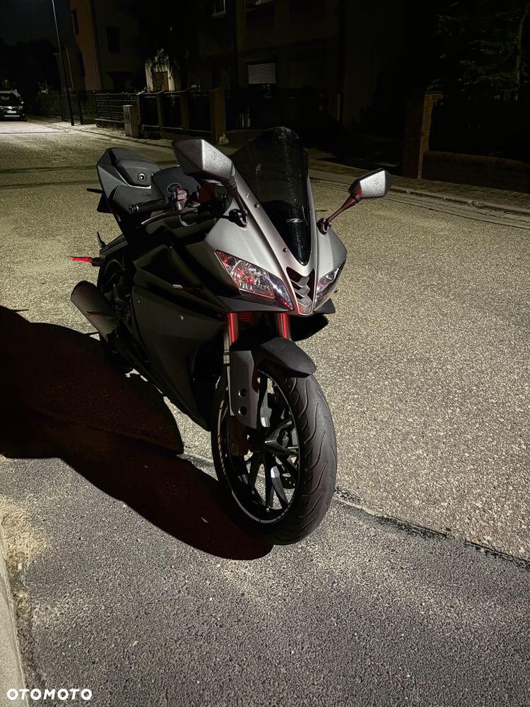 Yamaha YZF - 14