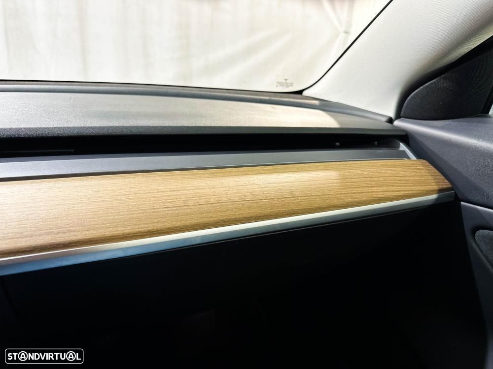 Tesla Model 3 Performance Dual Motor AWD - 32