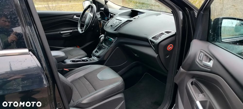 Ford Kuga 2.0 TDCi 4WD Titanium - 6