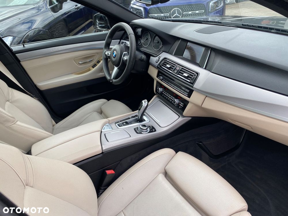 BMW Seria 5 520d Touring - 23