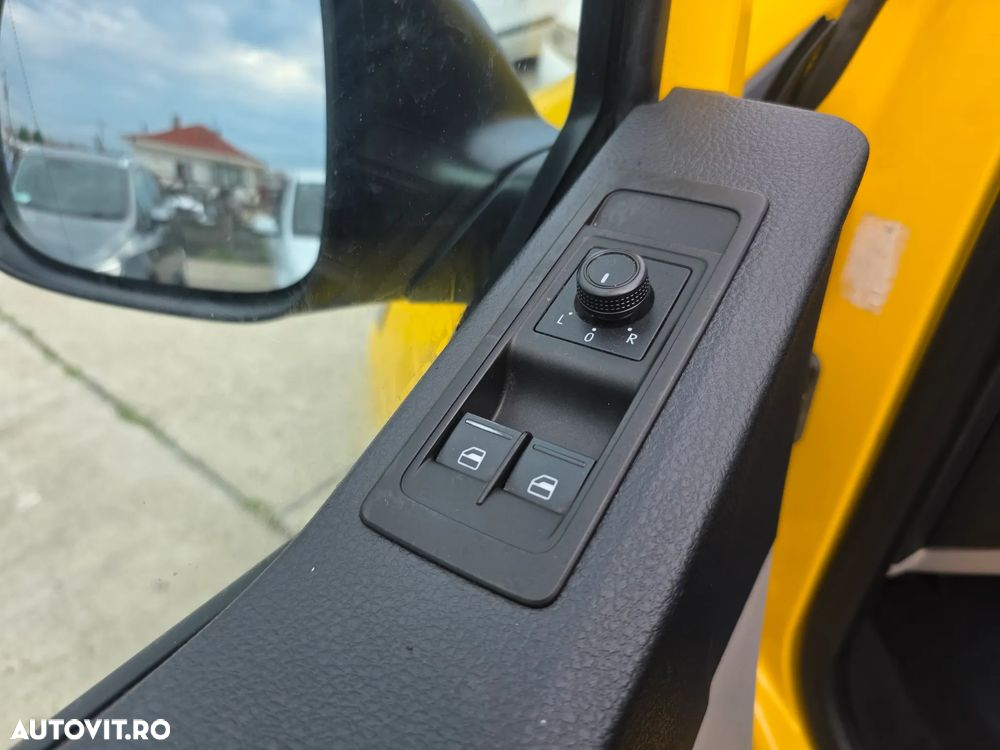 Volkswagen Transporter - 19