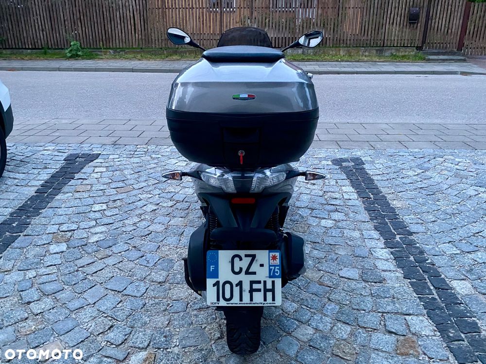 Piaggio MP-3 - 22