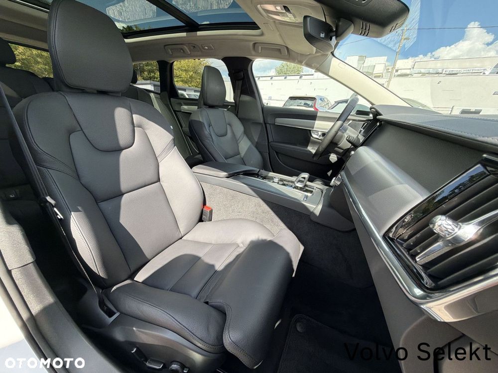 Volvo V90 Cross Country - 12