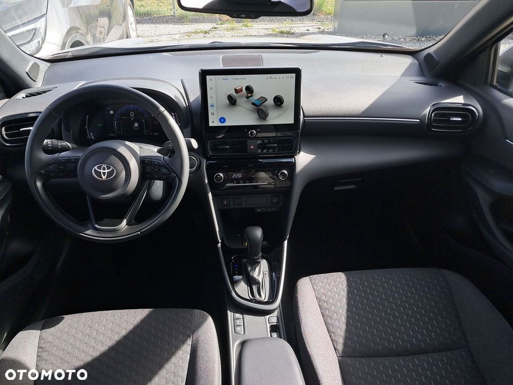 Toyota Yaris Cross - 13